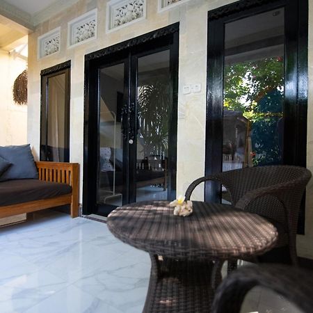 Rumah Singa - Holistic Healing Retreat Гили Еър Екстериор снимка